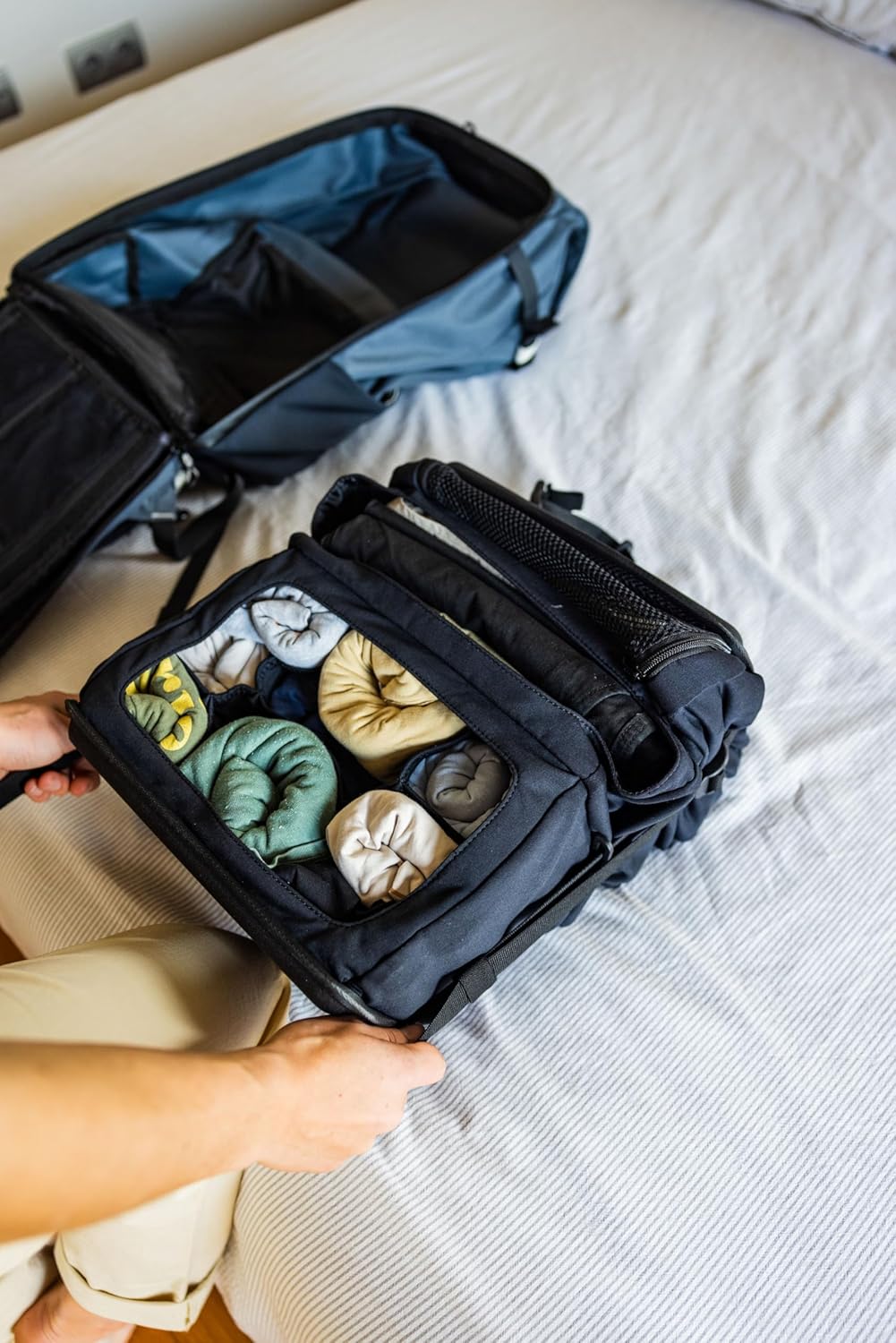 SMART+ ZHAUX-04 Hanging Travel Wardrobe System